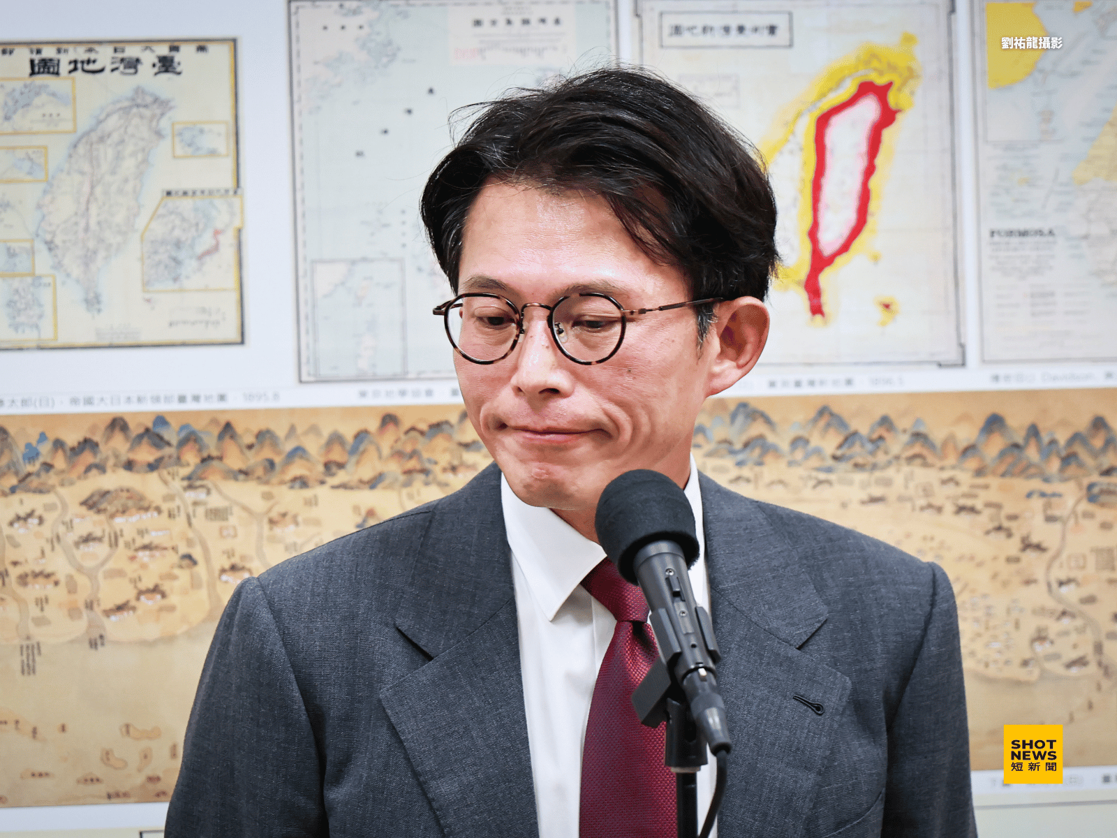 黃國昌見光死