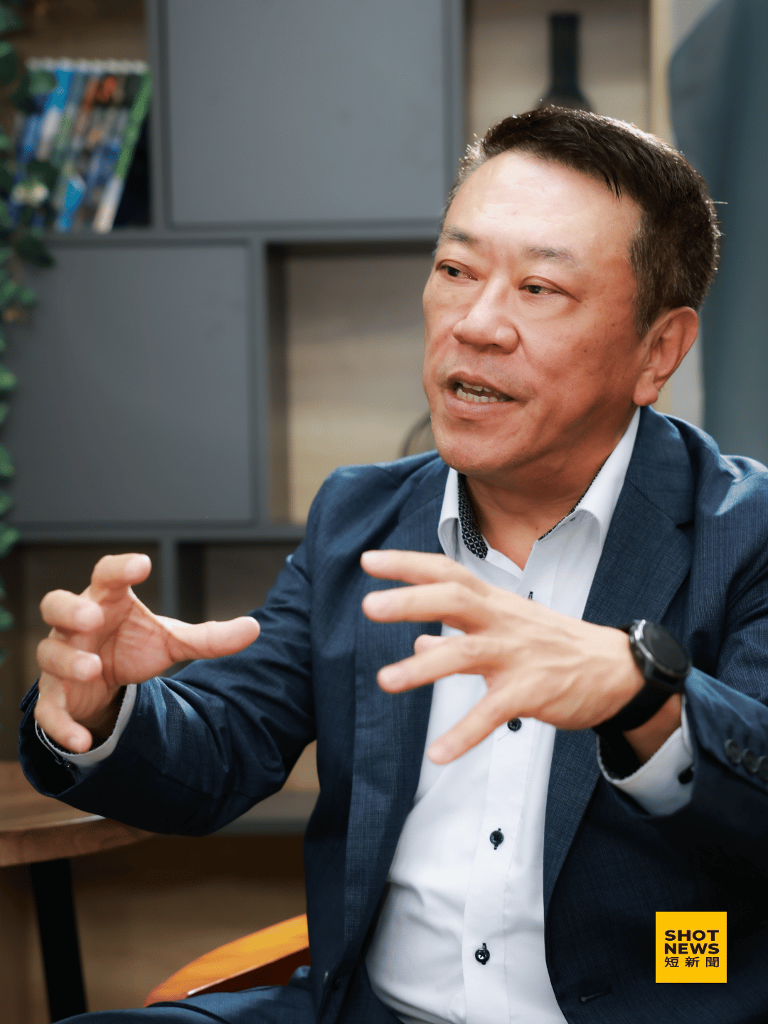 林登峰會長述說著台商總會如何擔任國民外交與協助海外台灣人的功能。(劉祐龍攝影)