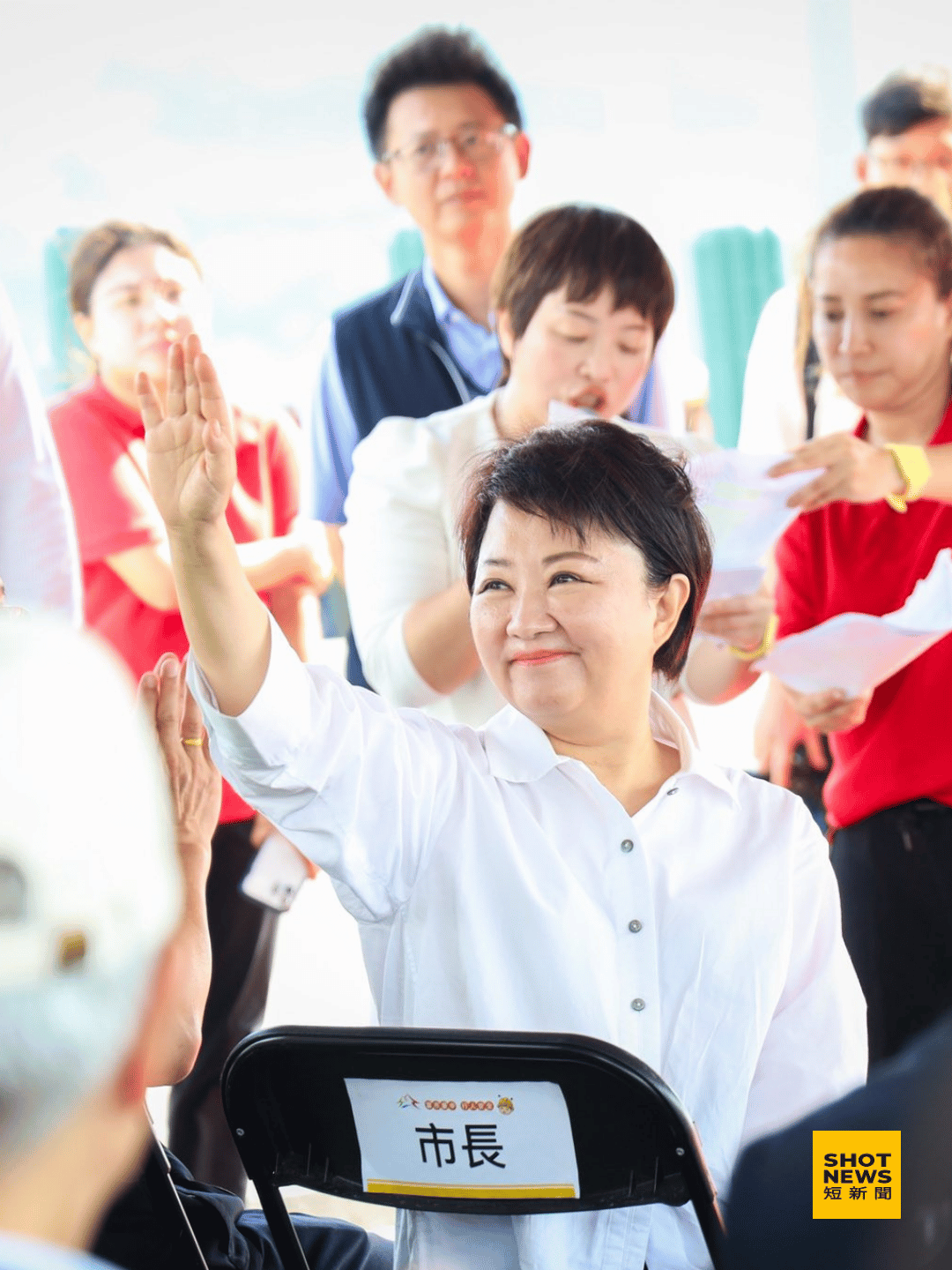 中央出手穩疫情 綠轟盧秀燕卸責卻搶邀功