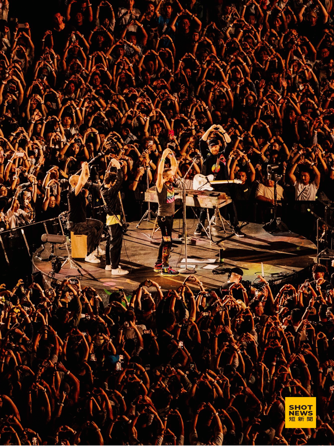 酷玩樂團去年1月時在高雄舉辦演唱會的盛況。(Coldplay FB)