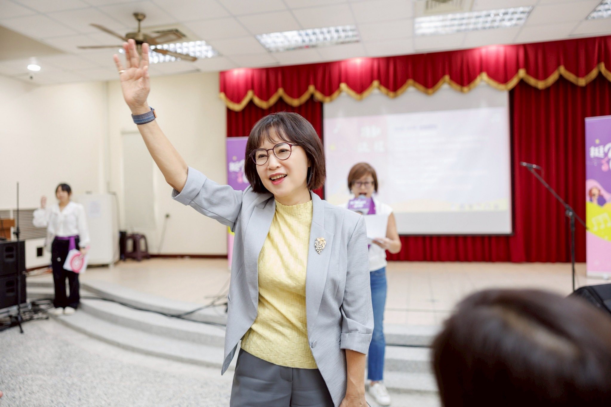 推友善育兒 林月琴盼政府成青年留鄉後盾