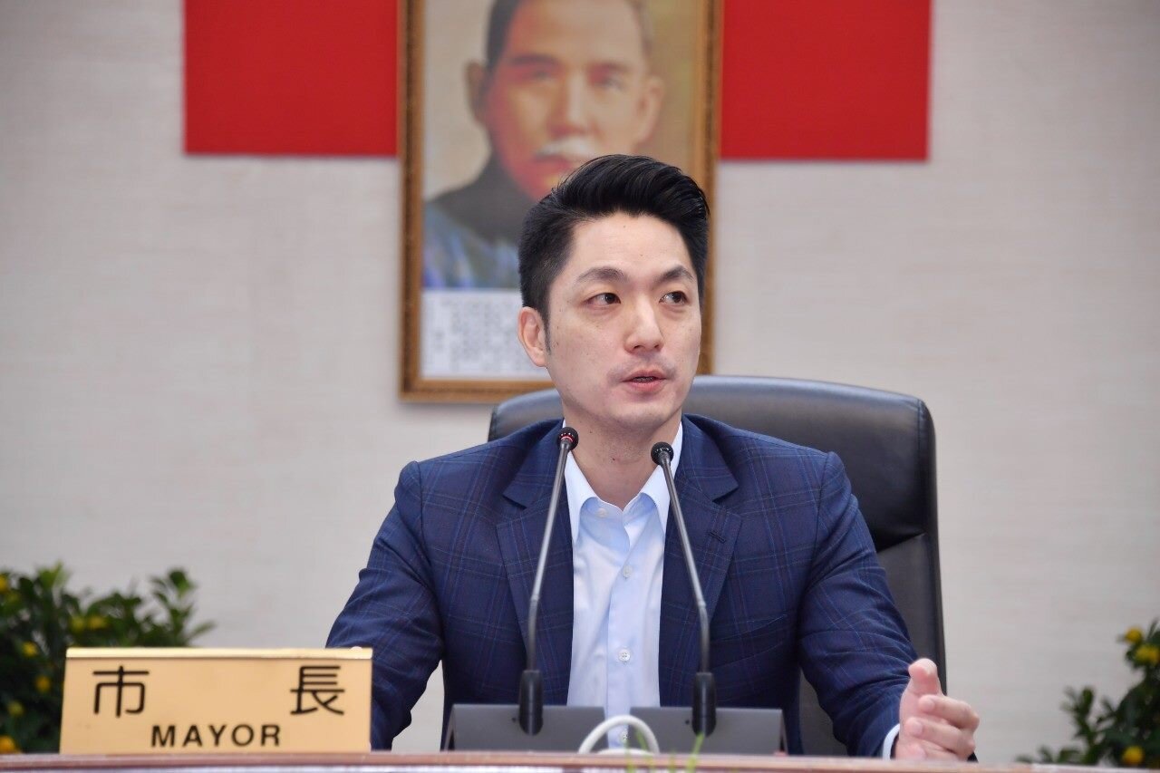 洪健益轟蔣萬安縱惡房東　網狂讚為民發聲