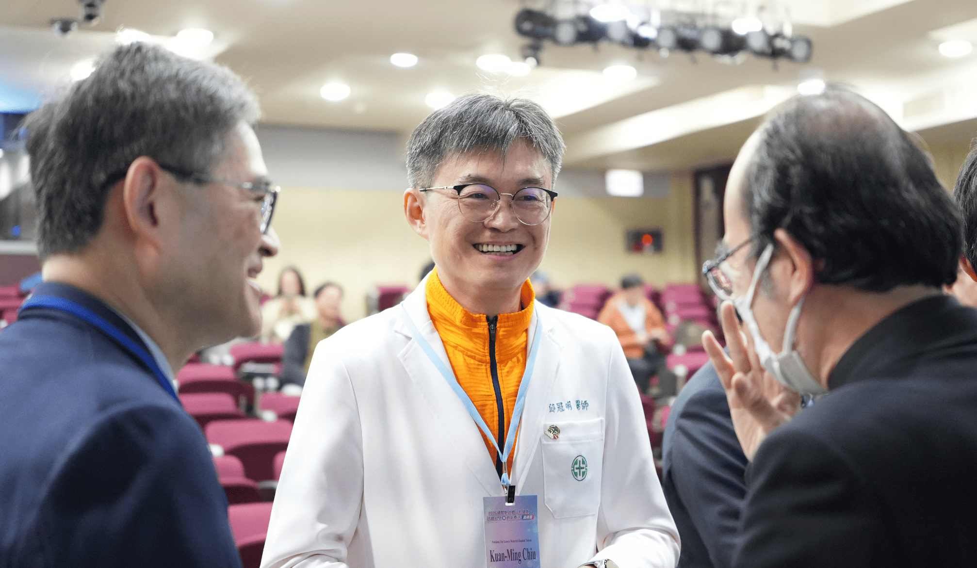 胞外體國際高峰會 產官學研齊聚亞東醫院