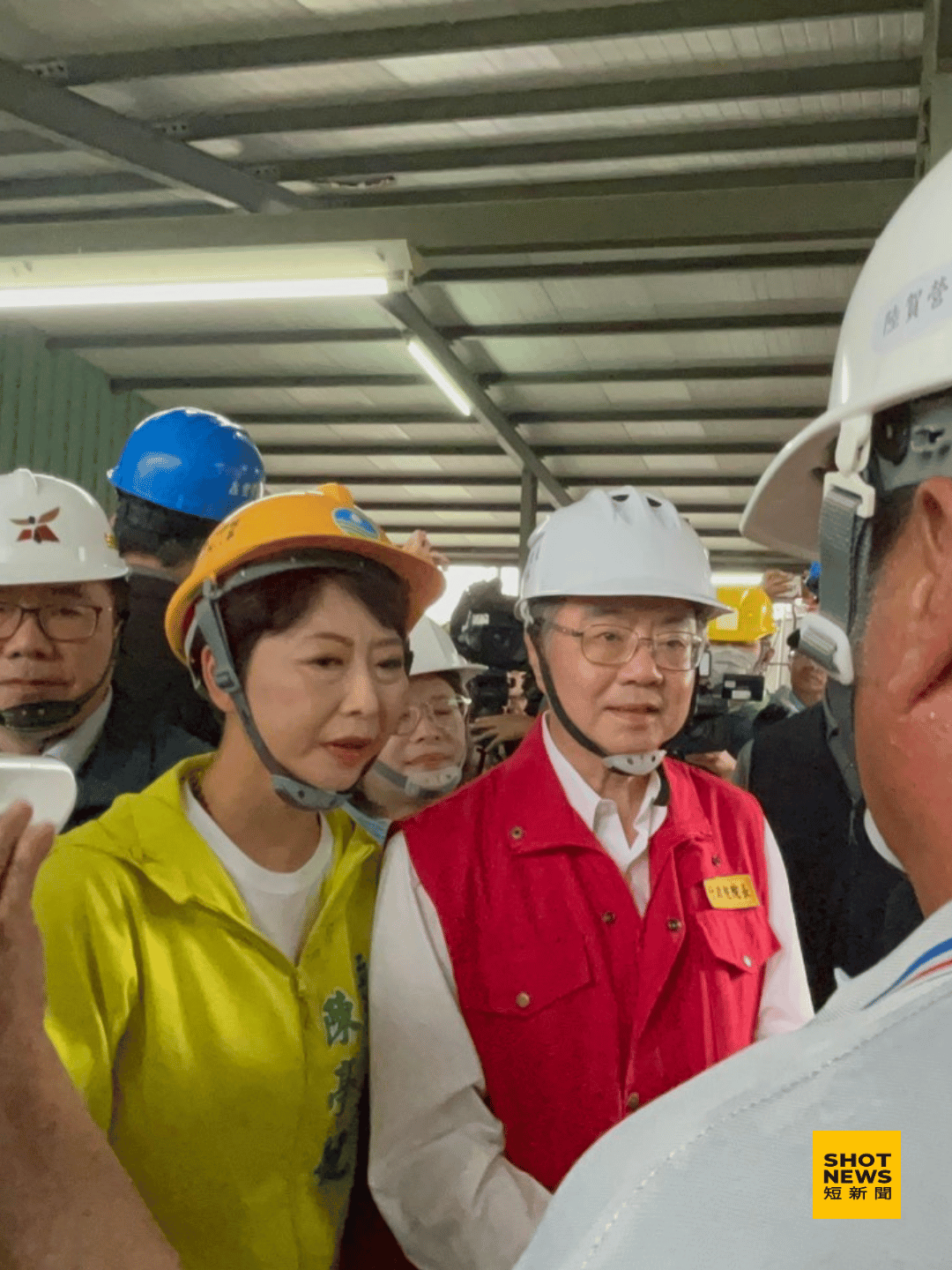 卓榮泰勘災 陳亭妃建請補助調高至三萬元