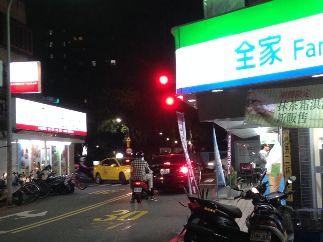 倫敦刈包店BAO 把台灣超商搬到星國