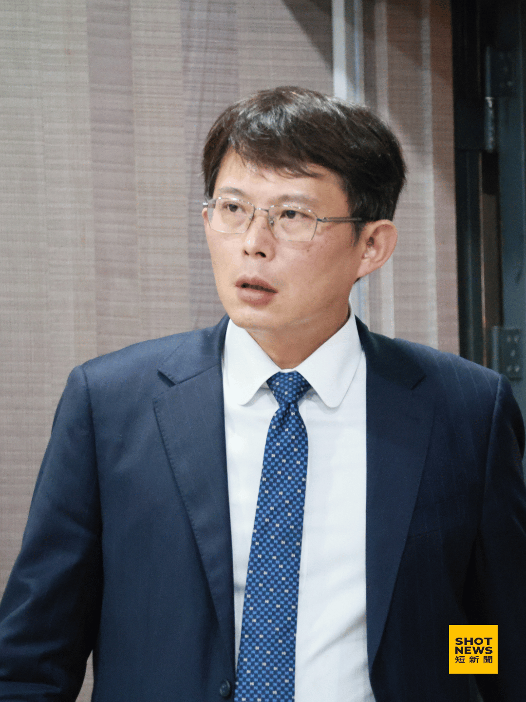 黃國昌嗆記者惹議 洪健益：EQ差難登大位