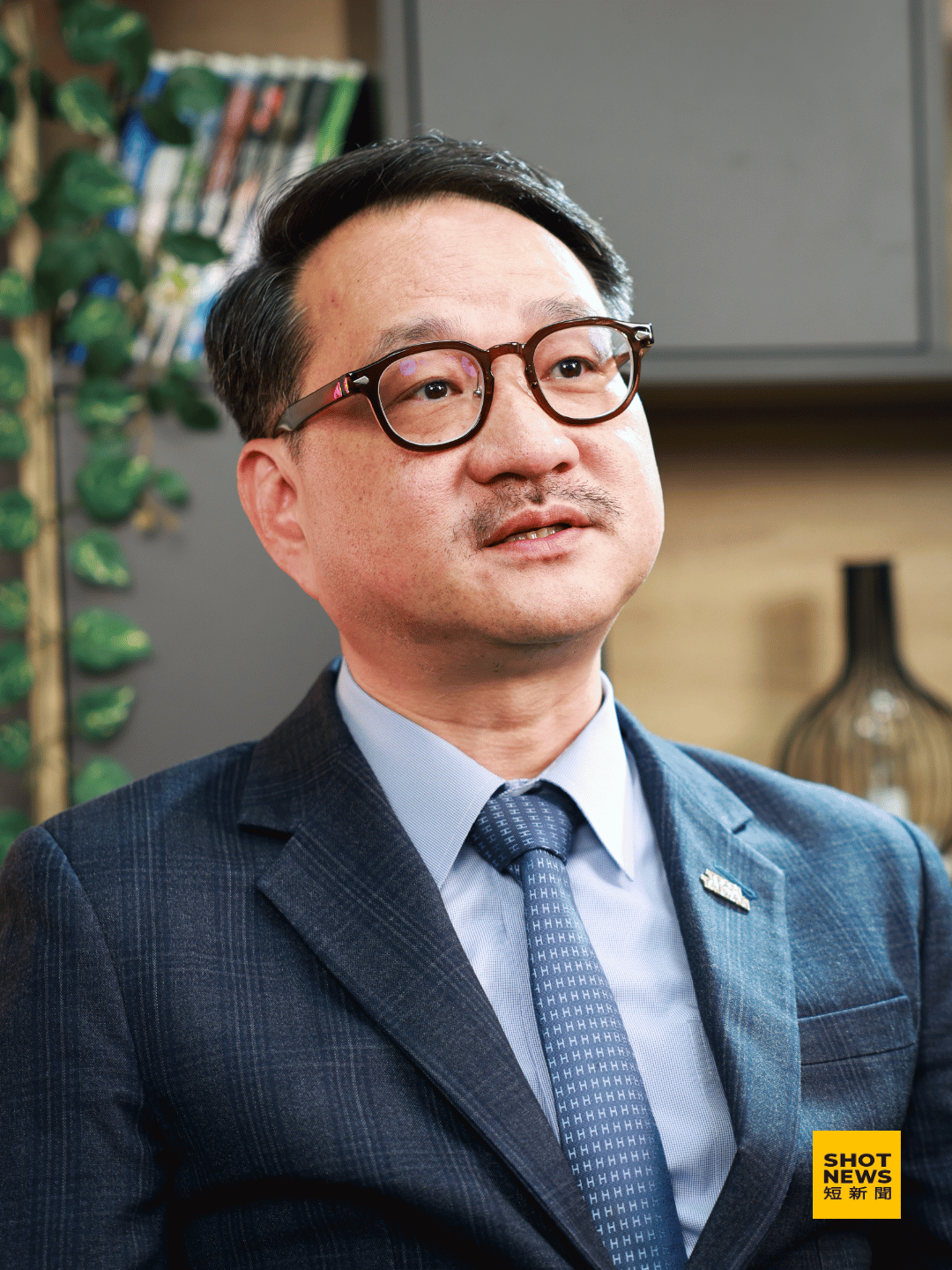 阮昭雄說，對行政院來講，現在最大的困難，其實還是「跨過一條馬路到對面的立法院」。(劉祐龍攝影)