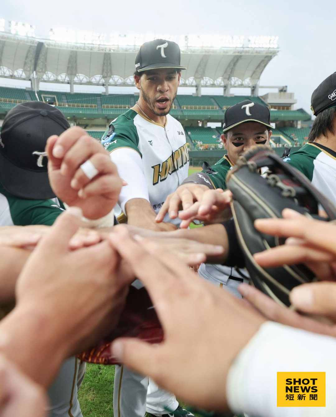 魔鷹敲勝利打點紀念亡妻 賽後致詞全場動容