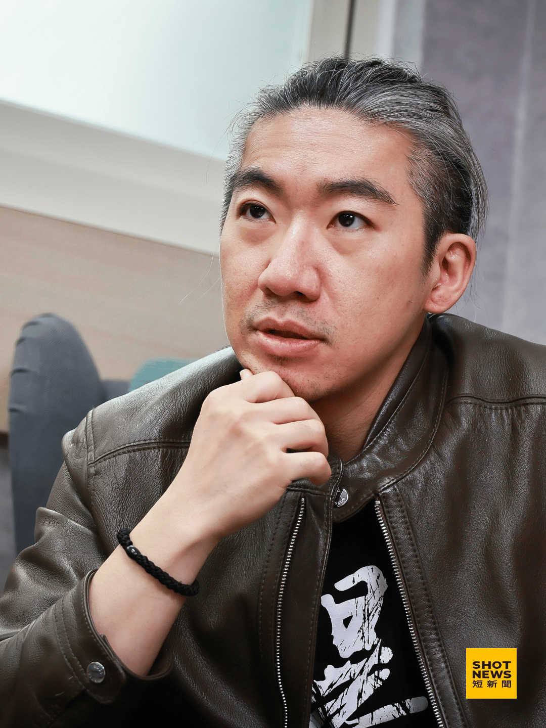 史書華說，「國破了，事業成就再高，也沒有用」。