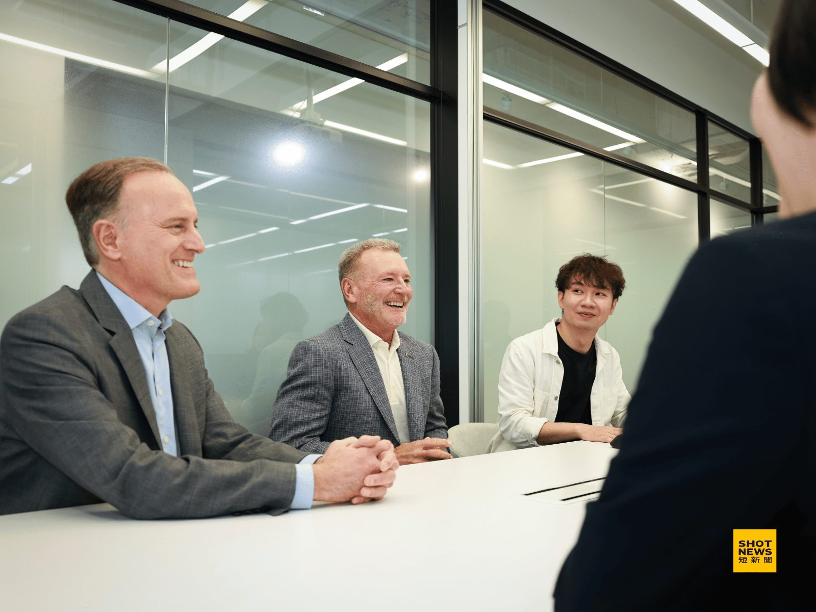 威德董事長 Eric Weider (左) 與全球營養事業總裁 Rick Blair (右) 分享，家庭中女性健康真的至關重要。