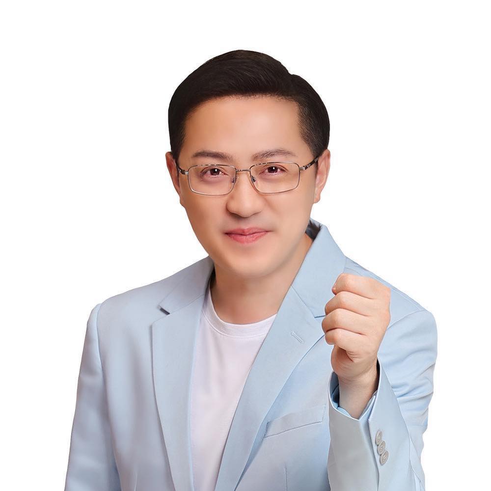 鈔能力奪愛 藍議員梁為超爆砸重金包養網紅