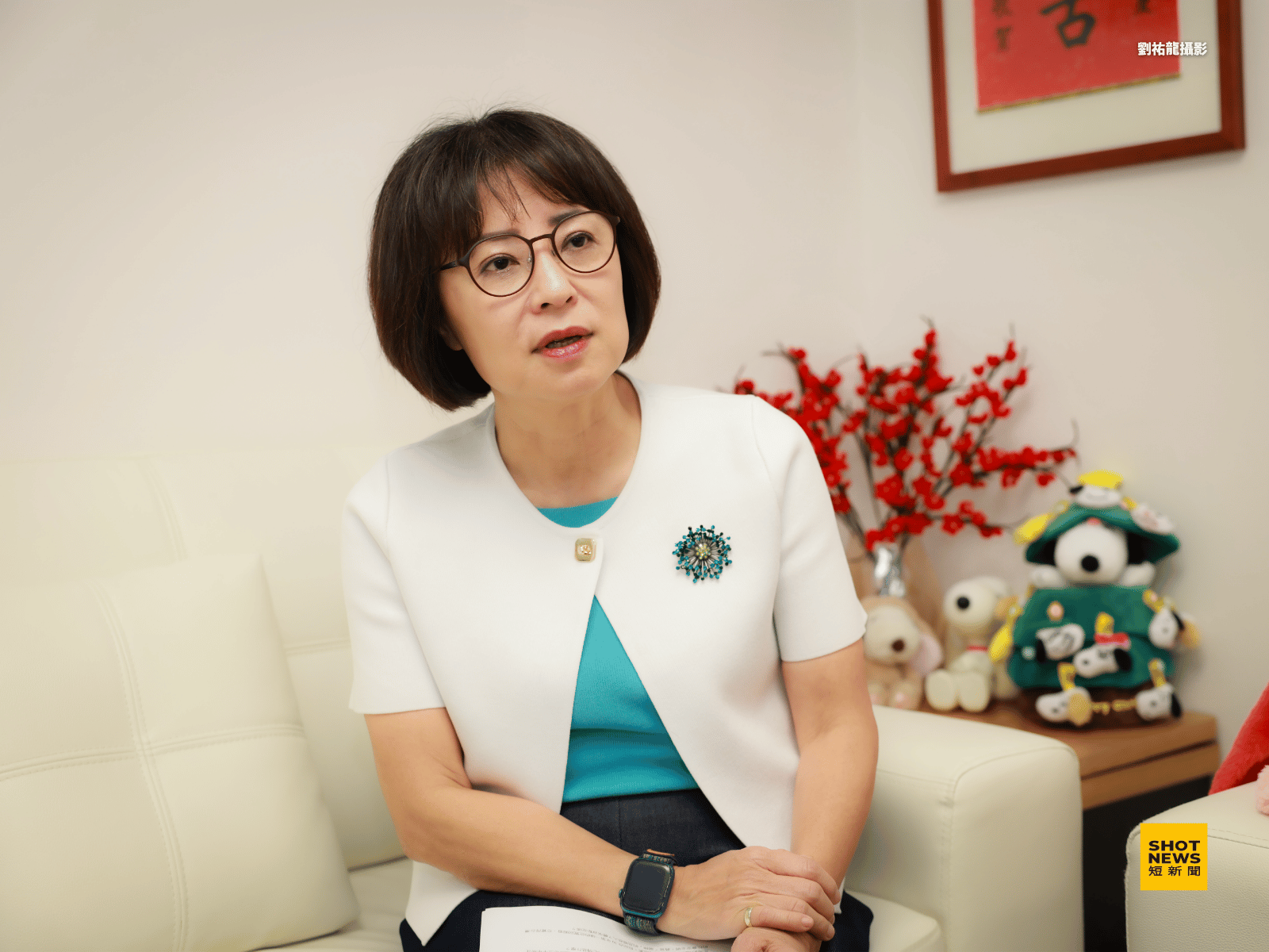 面對身份轉換,林月琴說碰政治,家人就要被翻來覆去地查,我得先讓他們同意。