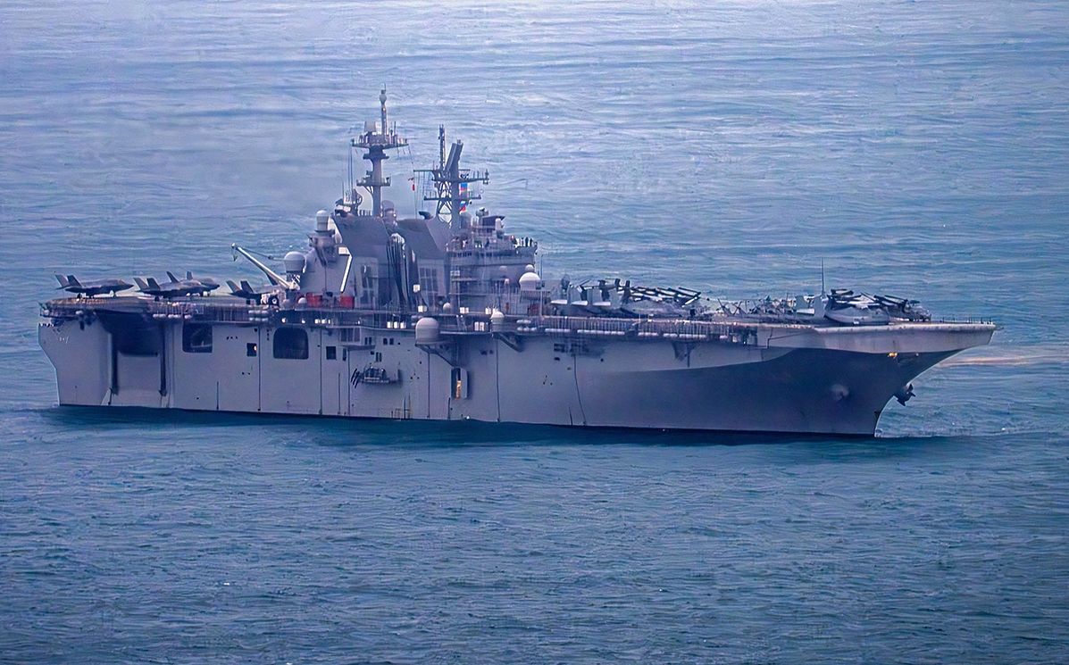 越美防務深化 美軍F-35B艦艇訪峴港