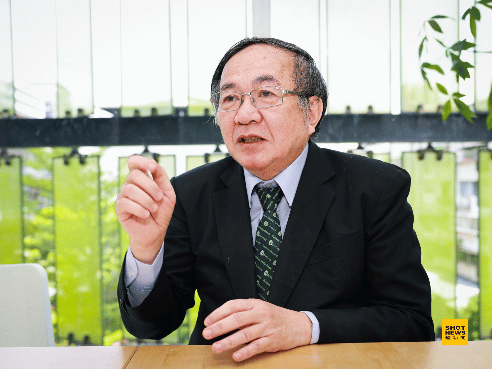 牙醫革命家2 三十年拒漲掛號費的仁醫