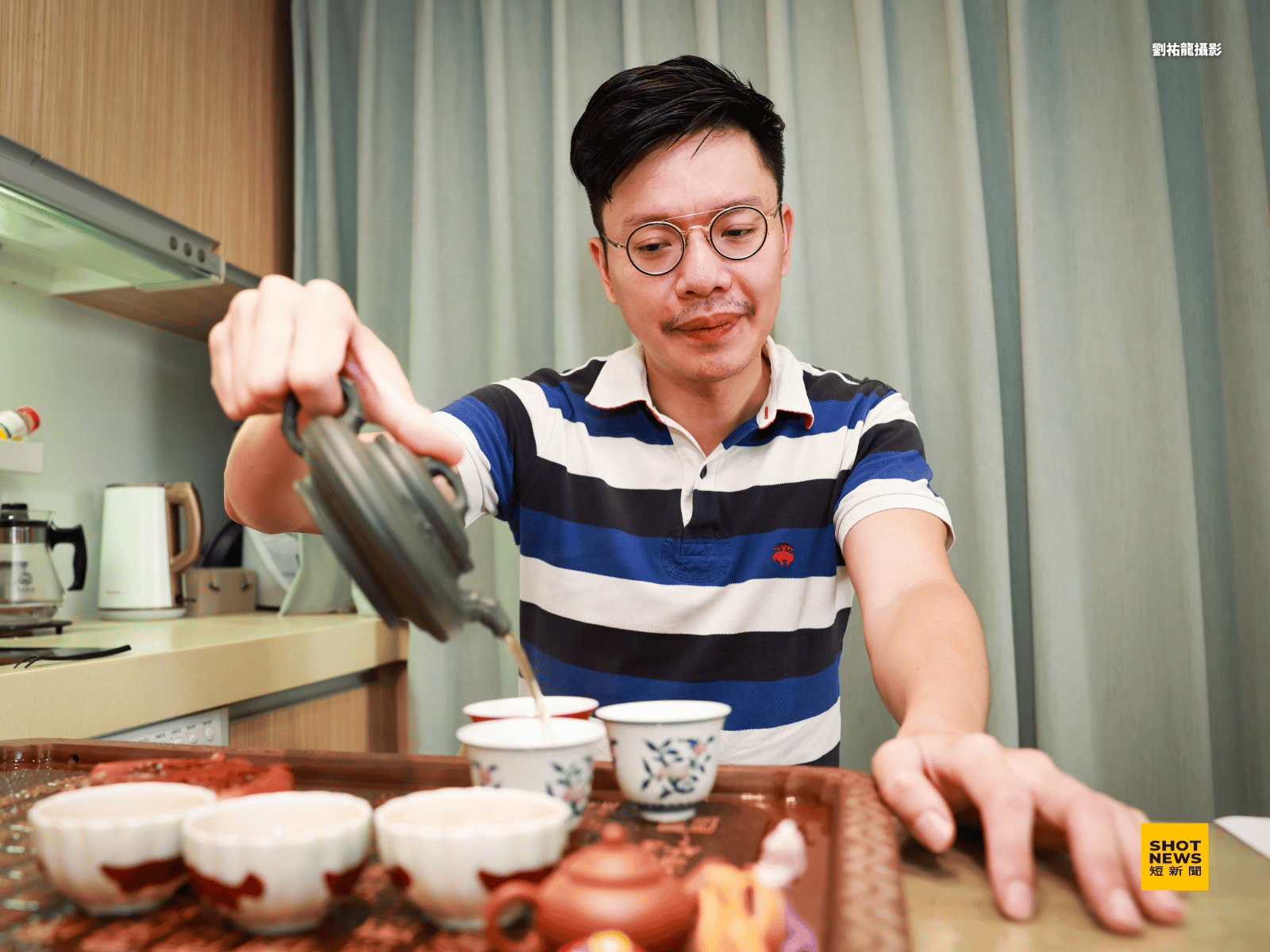 常行深留學期間，很喜歡以茶會友，同時宣揚台灣茶文化。