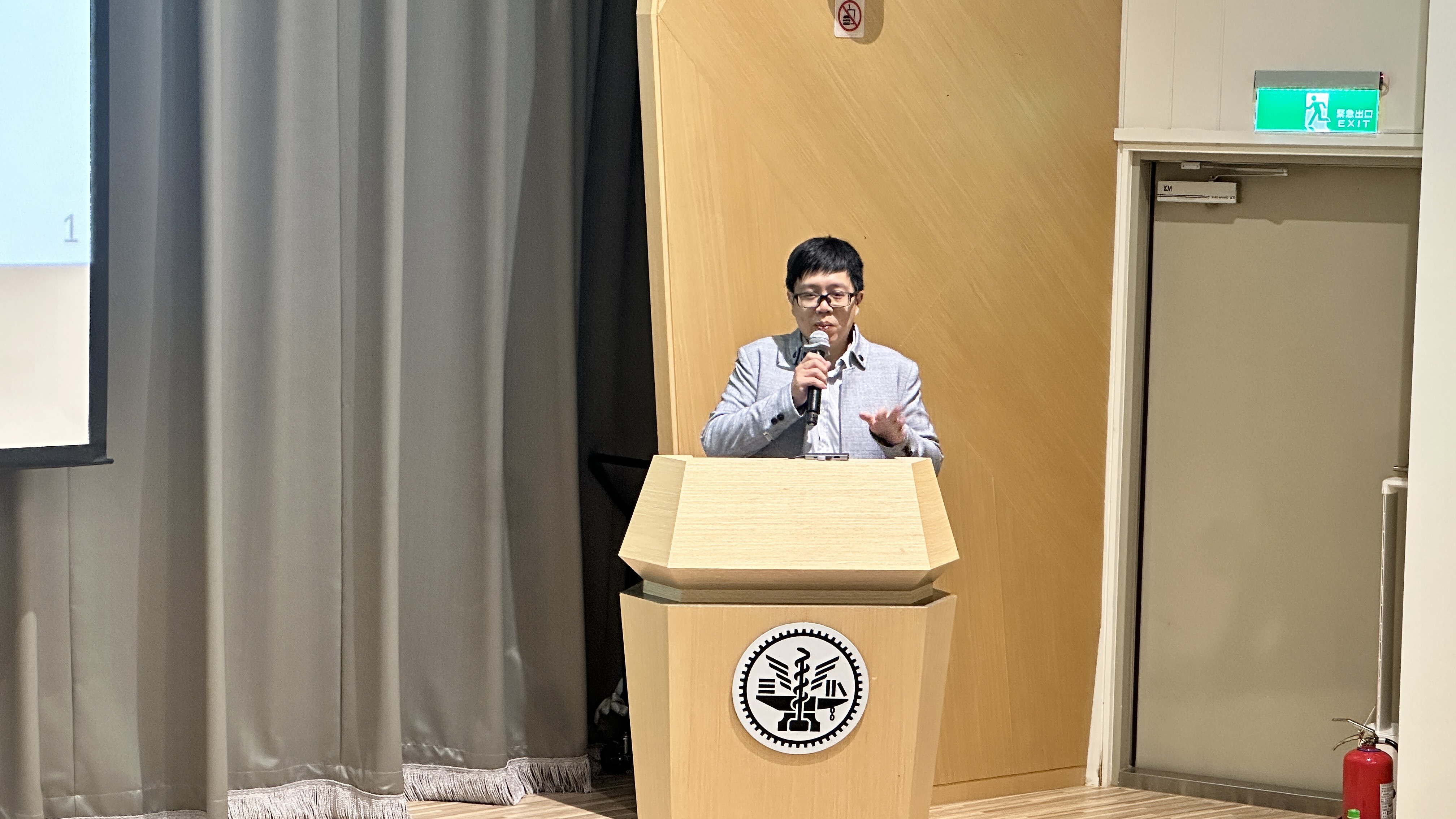 衛福部食藥署(TFDA)代表卓良益。