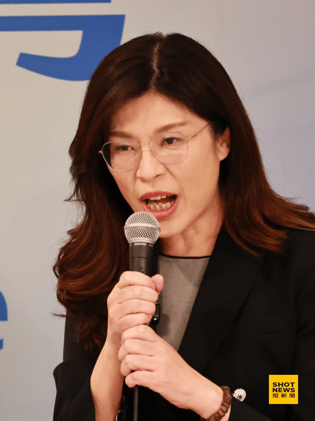 東吳校園座談 鄭麗文嗆提問教授：看三民自