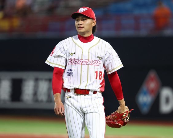 徐若熙加盟日職軟銀 龍隊：盼在日職發光