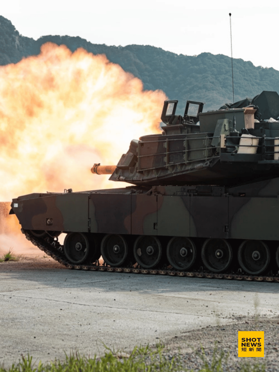 美軍 M1A2 艾布蘭主力戰車。