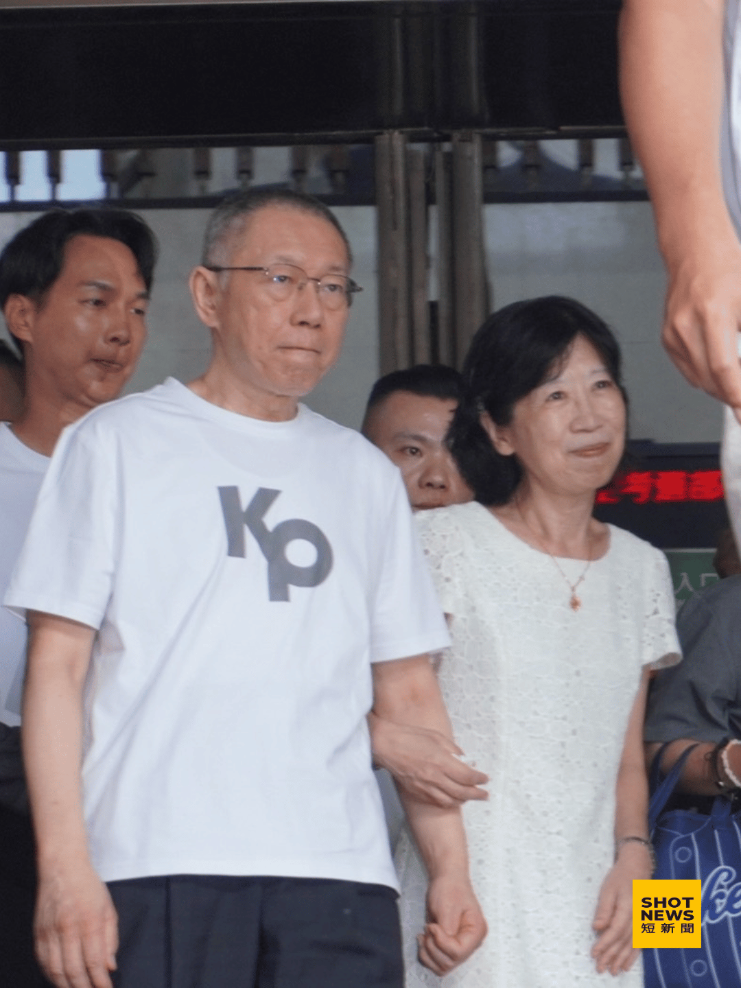 揭柯拖延交保理由 洪健益：從頭到尾都是戲