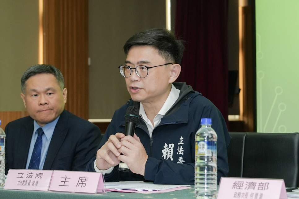 傳產是護國群山！賴瑞隆提四策略升級高雄