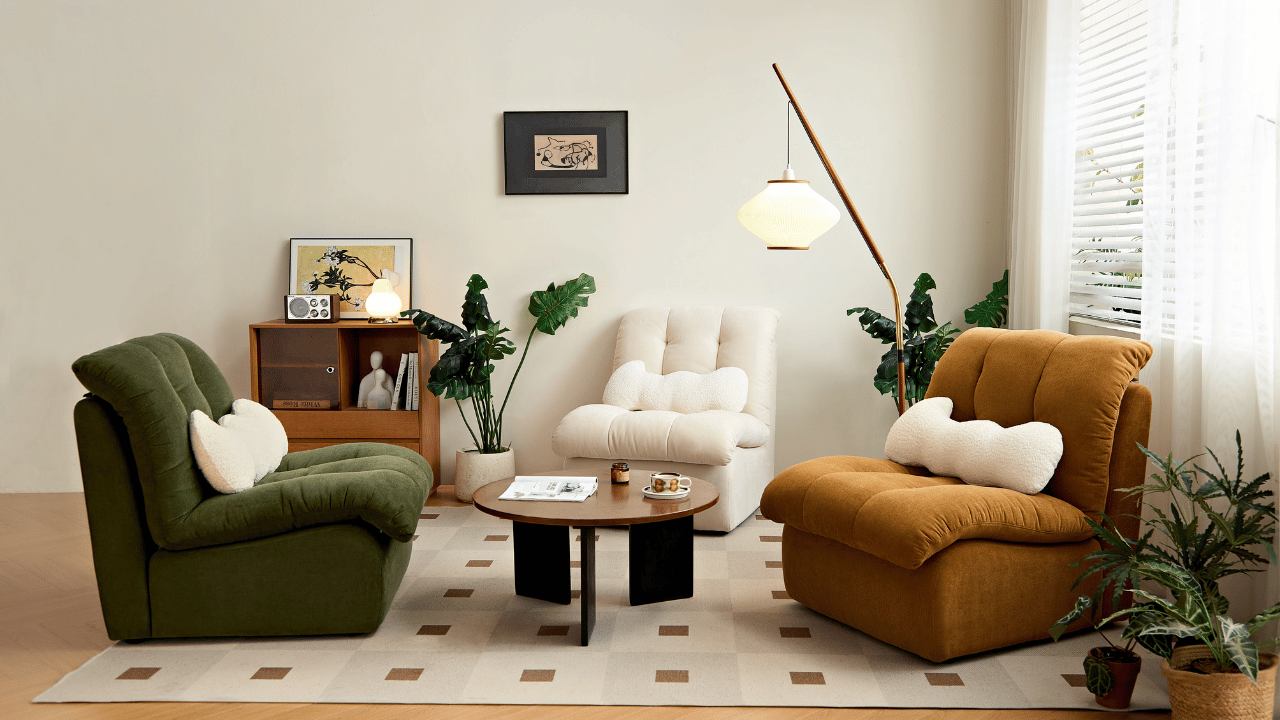 沙發透過多元拼接與色彩搭配，展現客廳空間的靈活變化與生活趣味（圖／hoi!好好生活提供）