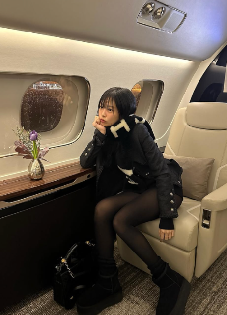 飛機隨身包大公開!Jennie旅行清單曝