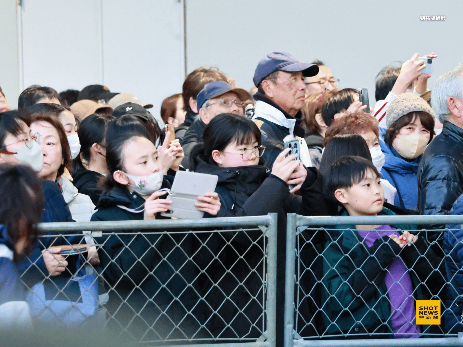 演說活動現場，有不少家長帶著孩子一起來聆聽。(劉祐龍攝影)