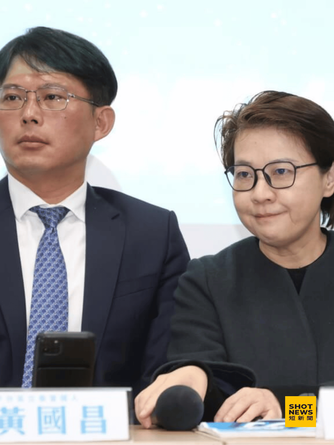 據了解，民眾黨重要黨公職都參與湊保釋金，立委黃珊珊也因此缺席週五上午的黨團記者會。