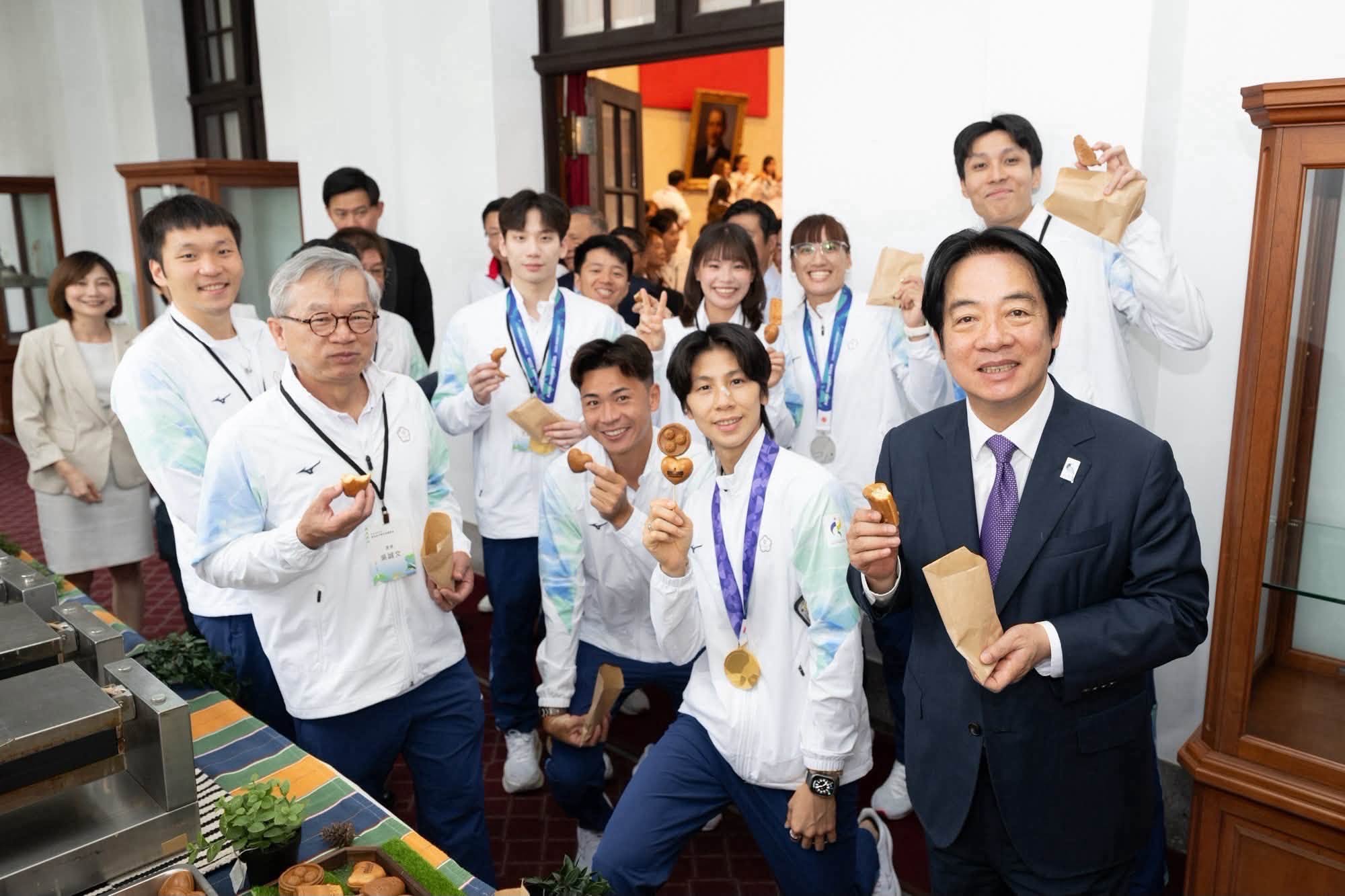 賴清德接見亞運英雄!站上國際都是驕傲