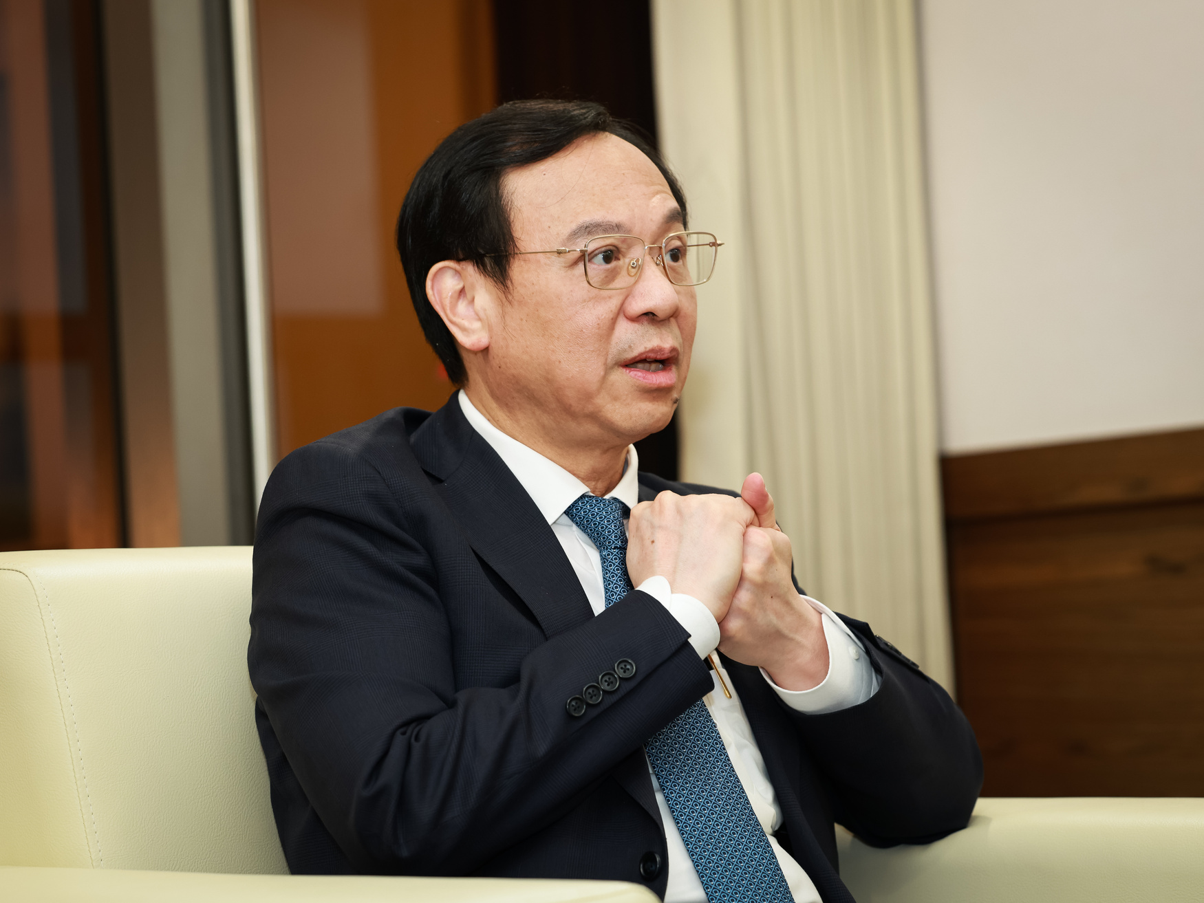 白袍部長2 面對立法院修羅場