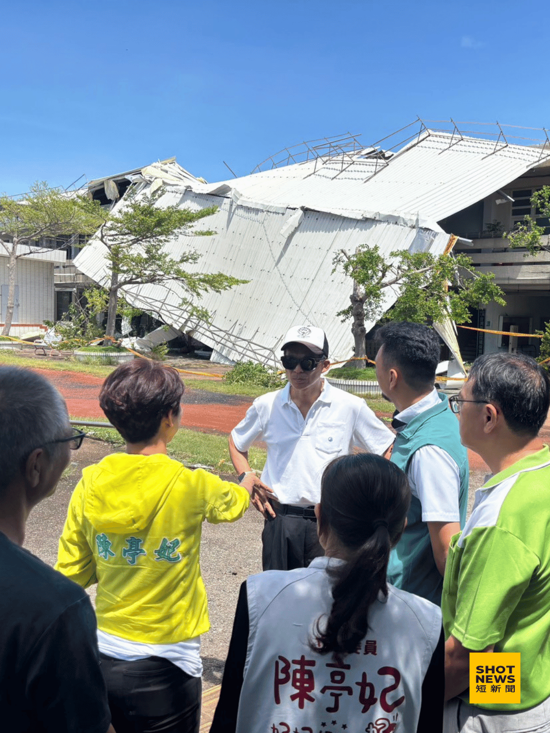 楊柳吹掀頂山廢校屋頂 陳亭妃促拆危樓護安
