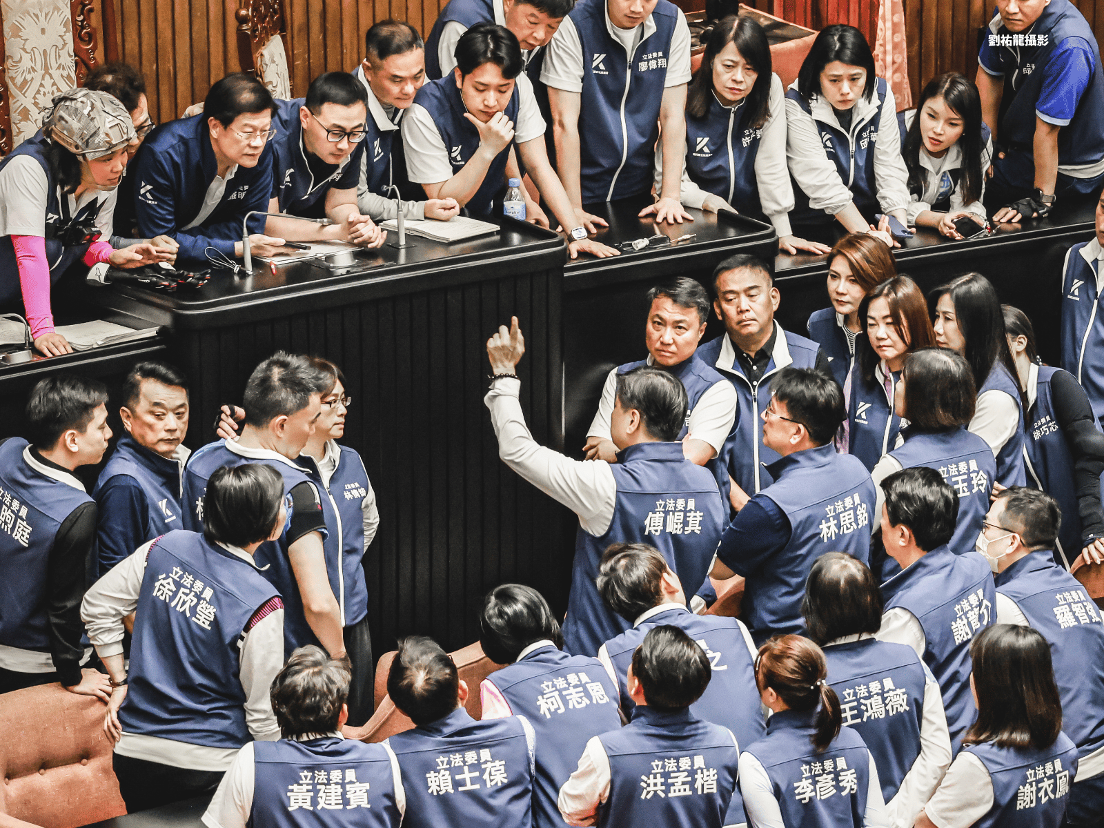 韓傅撕破臉 明居正:中共利用立院癱瘓政府