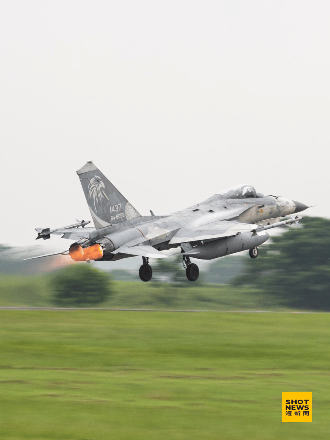 經國號戰機首測空射雄三 彈體塗裝吸睛