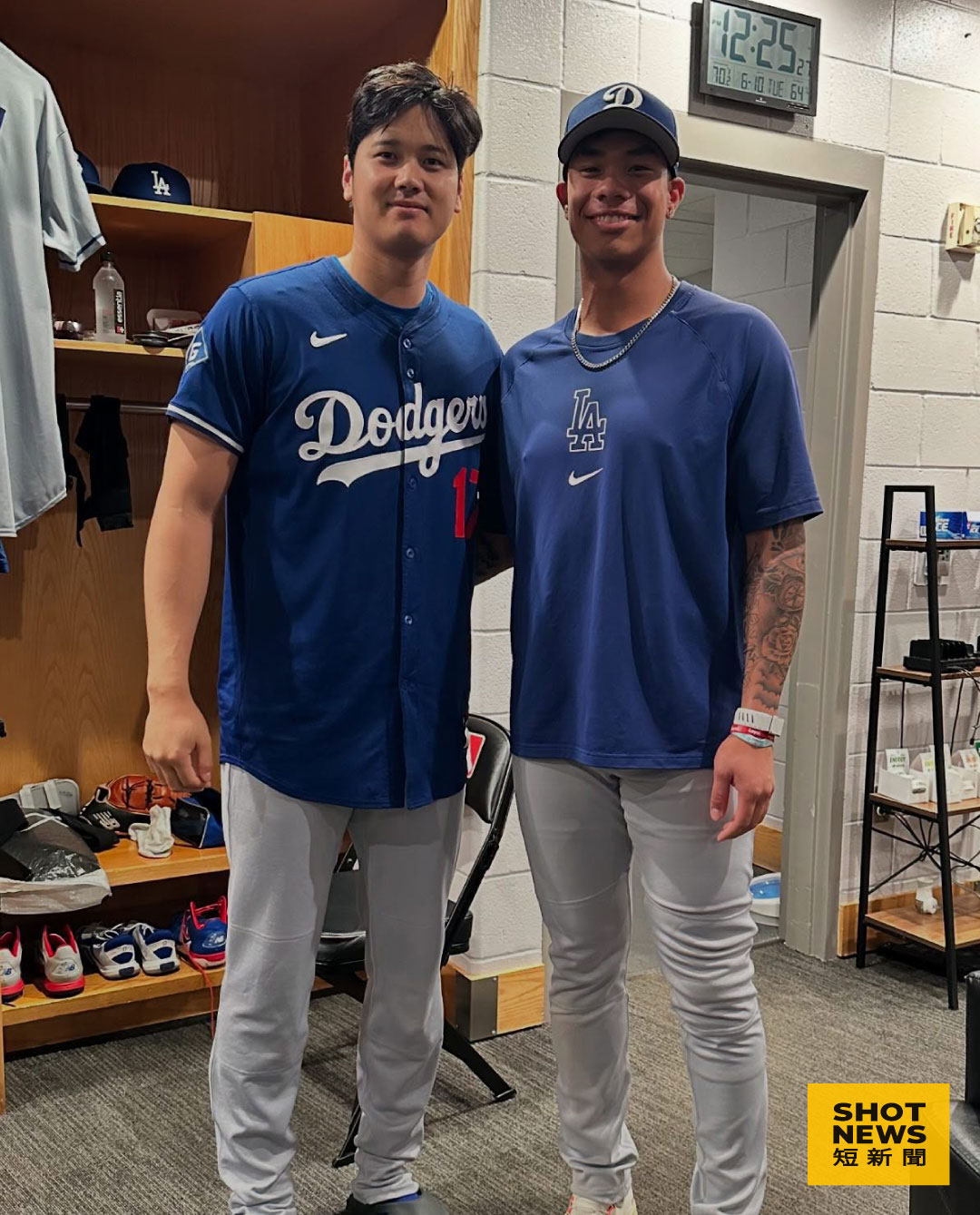 大谷翔平進行Live BP，柯敬賢曬合照嗨喊解鎖新成就。（圖：柯敬賢Threads)