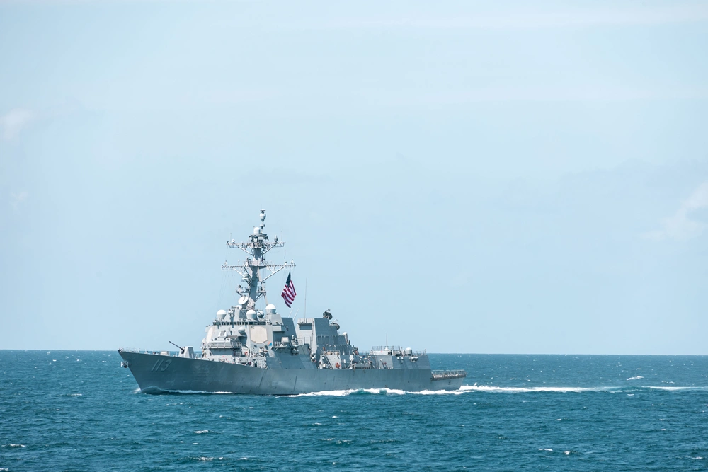 美軍艦今年首度穿越台海 測量船同行引關注