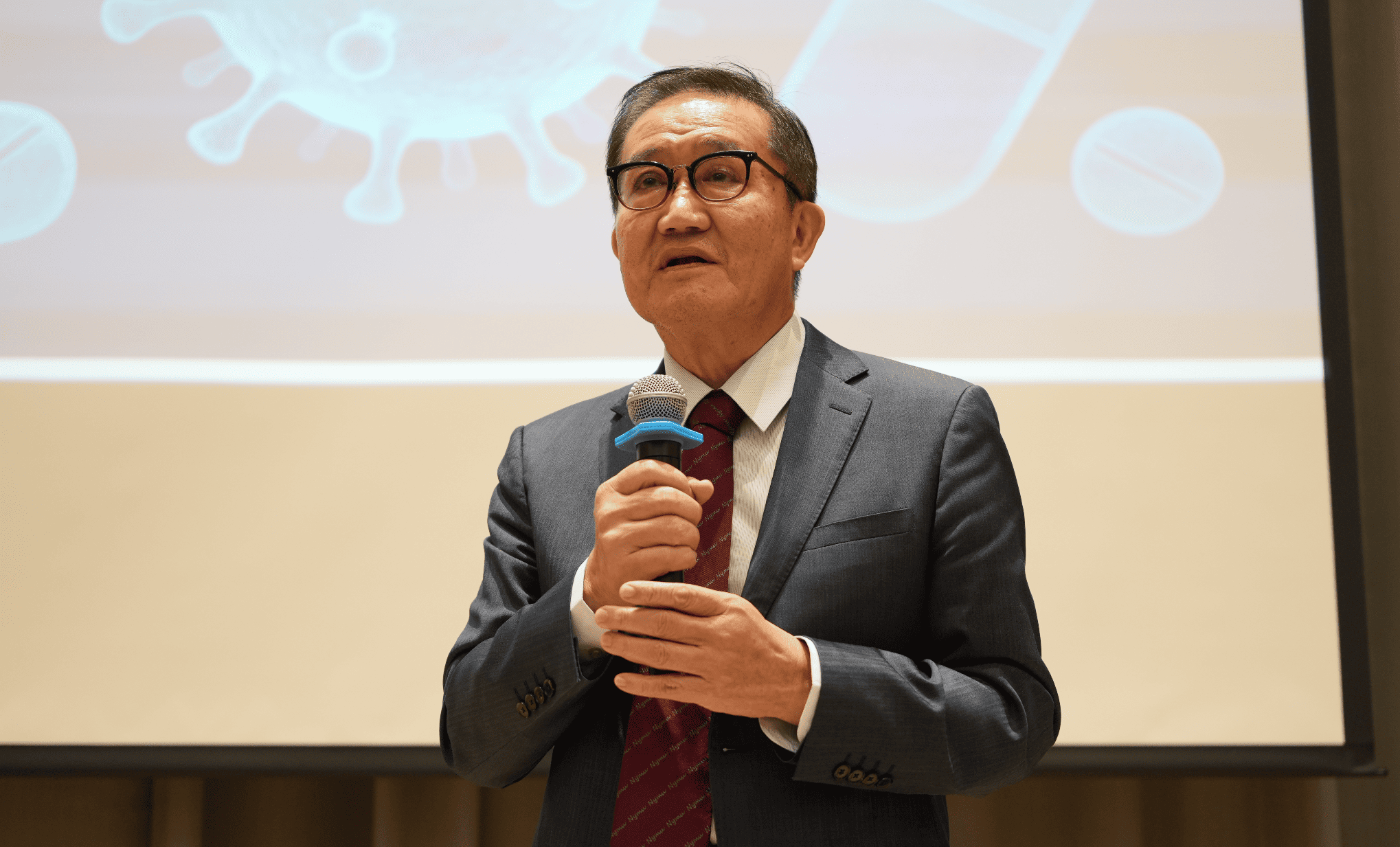 郭旭崧強調「協助台灣生技站上國際舞台」的理念。(攝/畢翔)